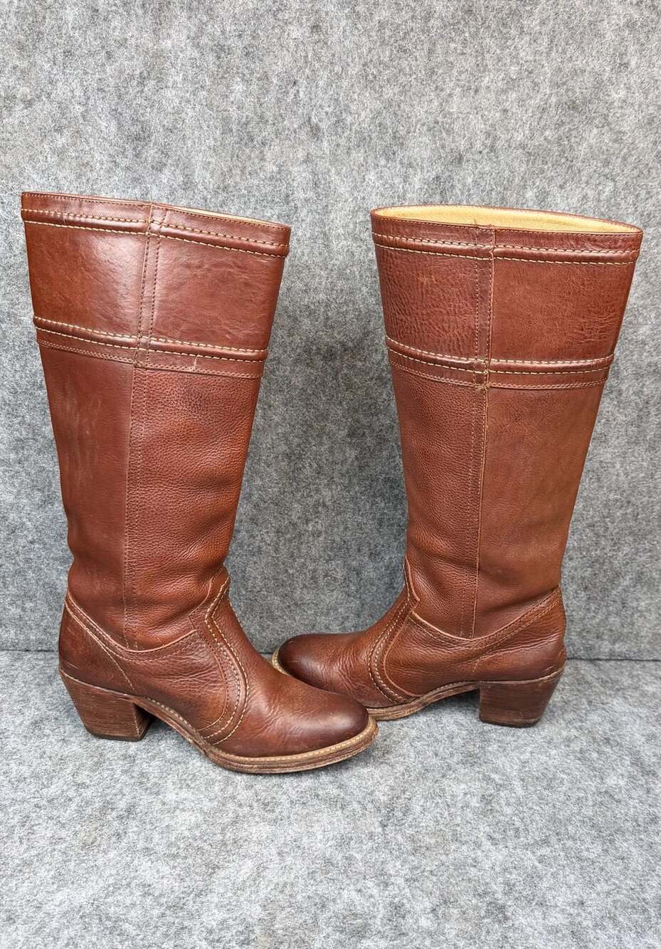 FRYE Jane Stitch Redwood Pebbled Leather Heeled Riding Boots Size 5.5B